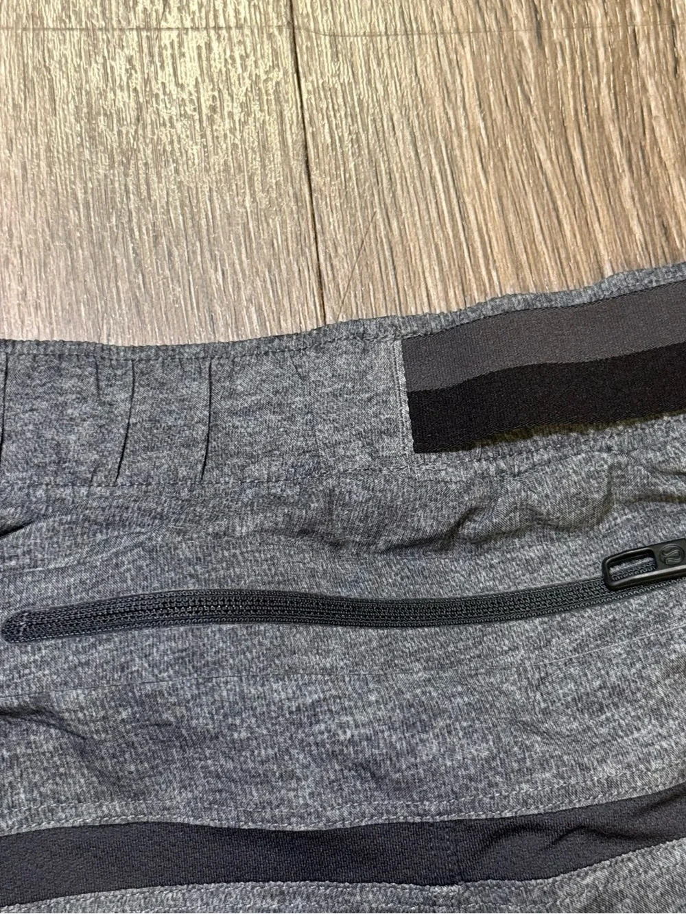 Lululemon License to Train Shorts Mens Sz Large Gray Athletic Running Athleisure
